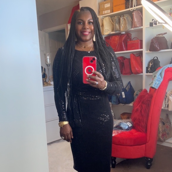 Meet your Posher, Lisa - Picture 2 of 3